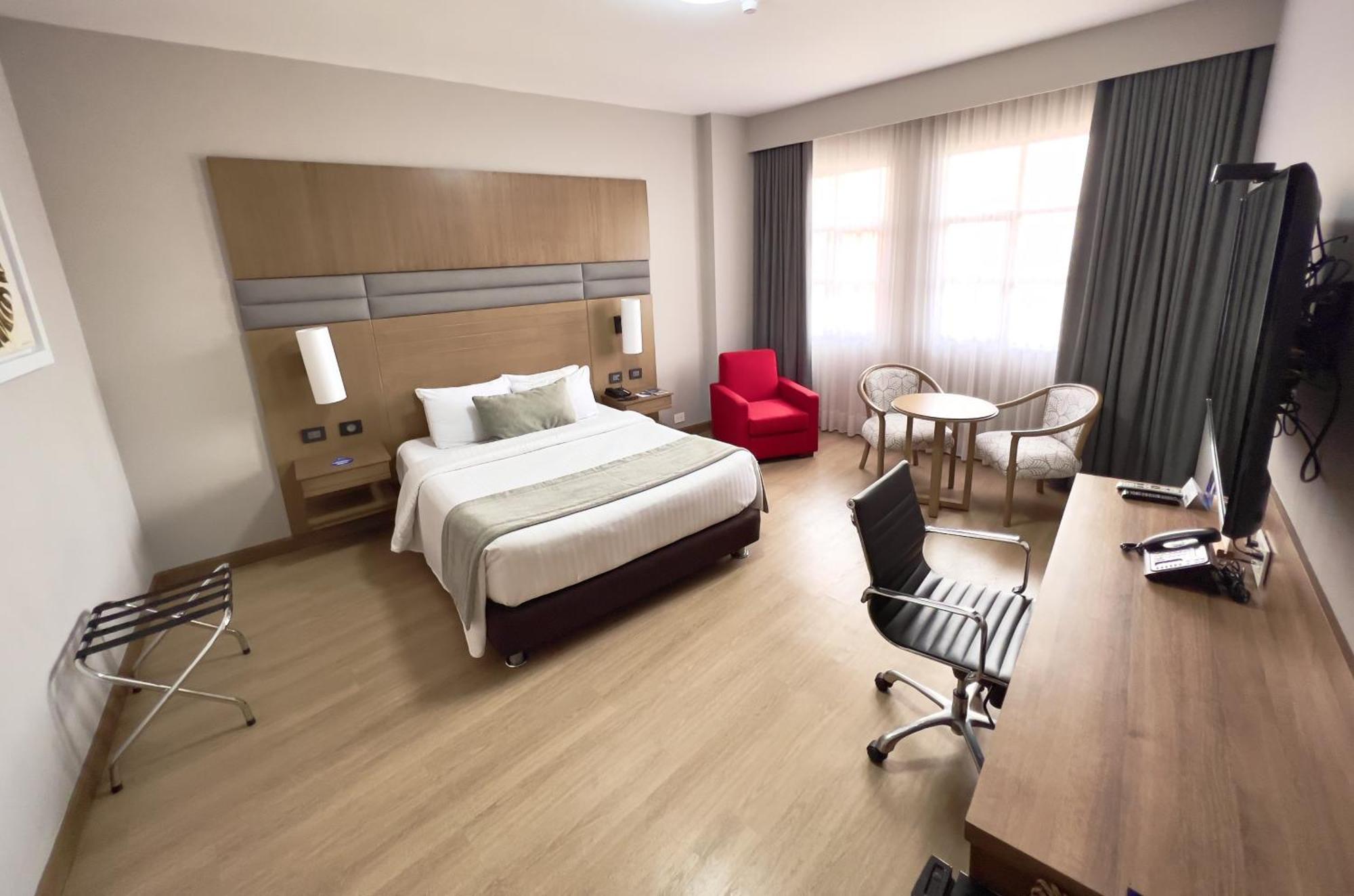 Hotel Dann Carlton Cali Buitenkant foto