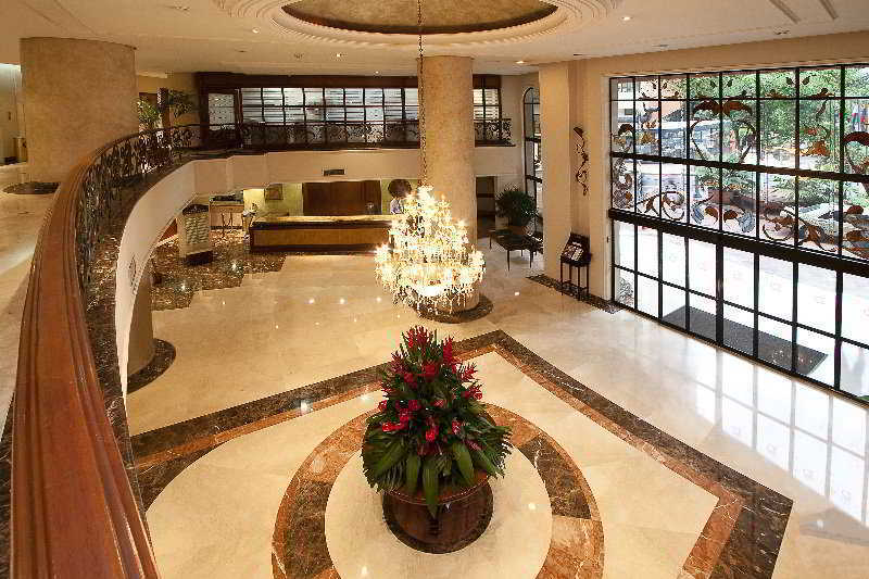 Hotel Dann Carlton Cali Buitenkant foto